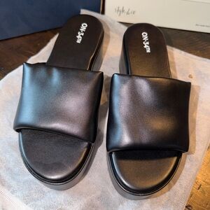 On•34th Black platform Slide Sandals